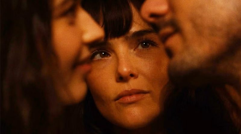 Beso de Tres: una historia sobre maternidad, dilemas morales y vínculos afectivos